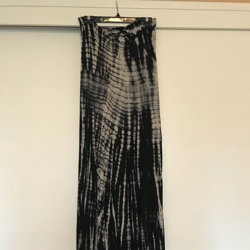 Black and white maxi skirt